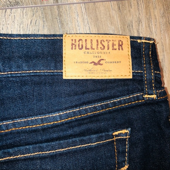Hollister Dark Wash Denim Shorts - Picture 6 of 7